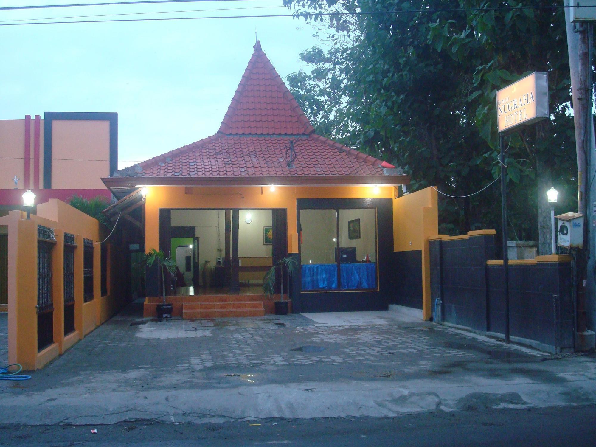 Spot On 2419 Rumah Nugraha Hotel Syariah Yogyakarta Exterior foto