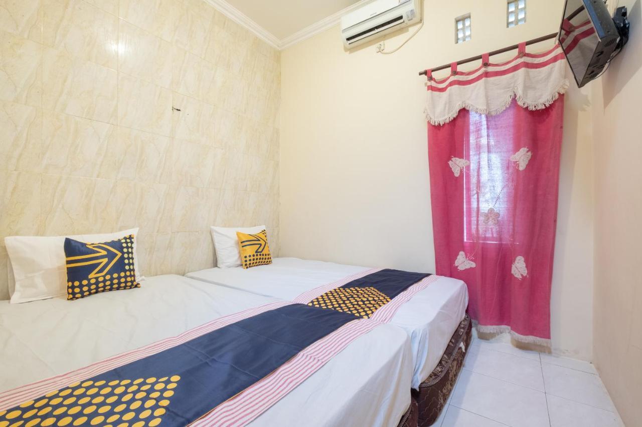 Spot On 2419 Rumah Nugraha Hotel Syariah Yogyakarta Exterior foto